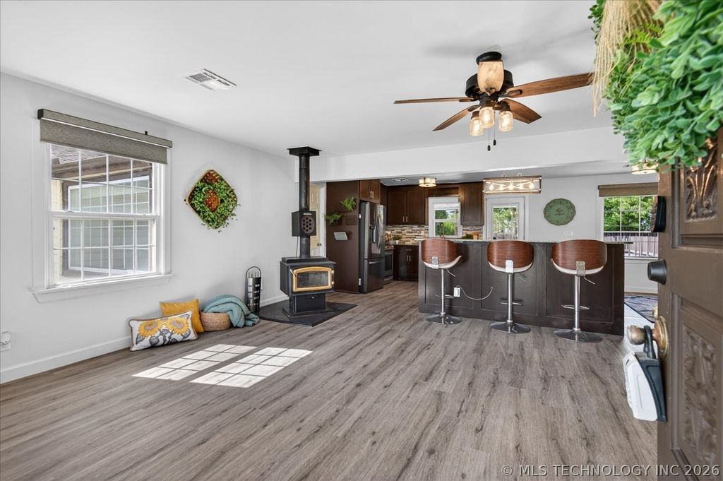 Apartment in Bartlesville, Washington - View 5