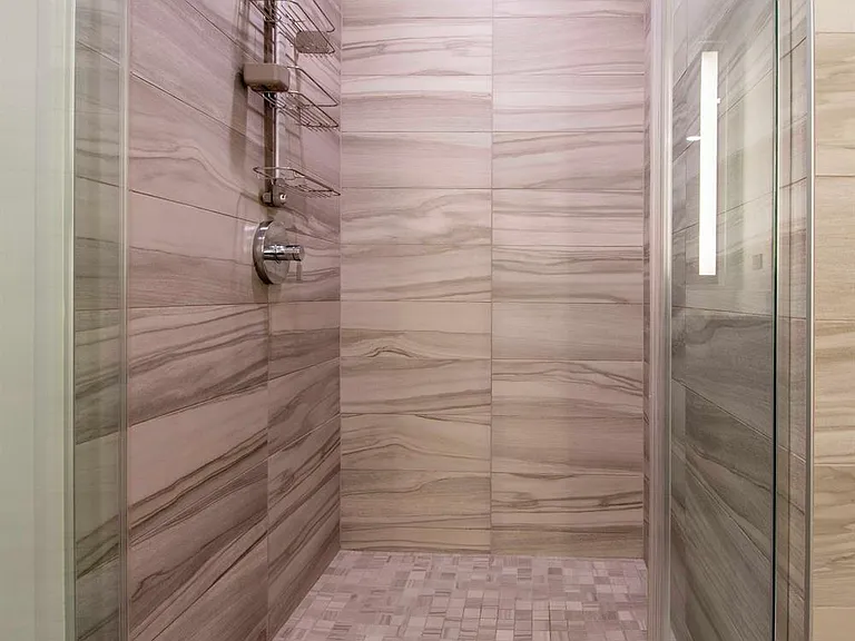 338 Main St #7G — Photo 12