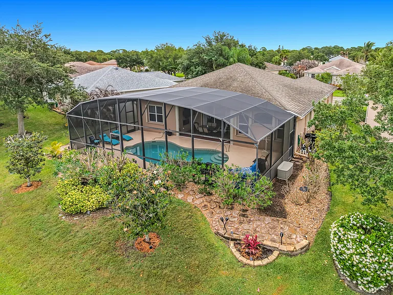 1343 Shoreline Cir — Photo 16