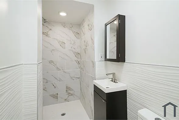2547 N Lee St — Photo 6