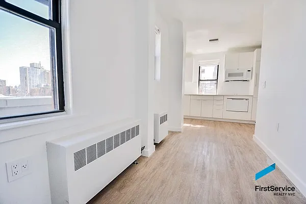 Rented by FirstService Realty (legacy) | media 1