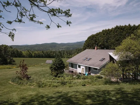 2113 Max Gray Road, Calais, VT 05667