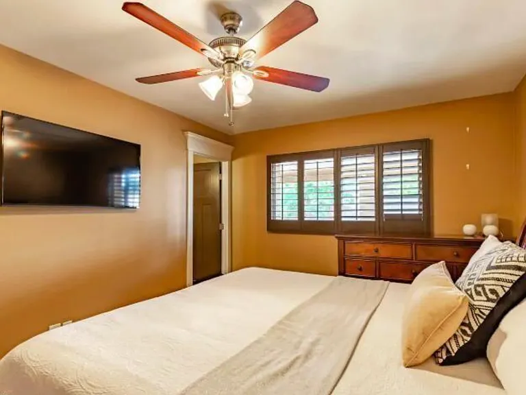 1321 E La Jolla Dr — Photo 19