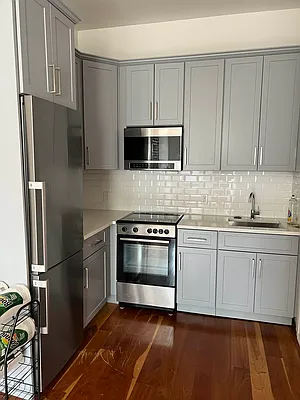 Rented by Delmark Realty LLC | media 11