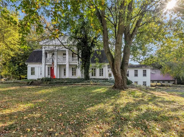 220 W Steels Corners Rd, Cuyahoga Falls, OH 44223