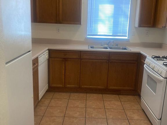 3rd image of 1319 Marble Ave NW