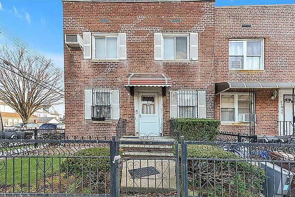1st image of 218-88 98th Ave #1