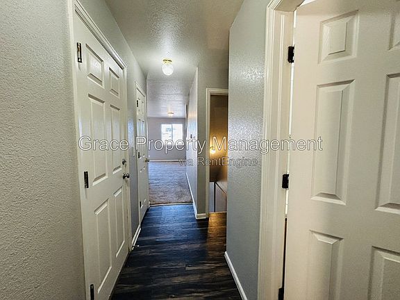 2nd image of 424 W 91st Cir