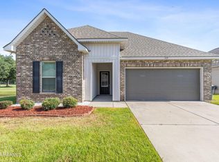 109 Springsteen Ln, Lafayette, LA 70507