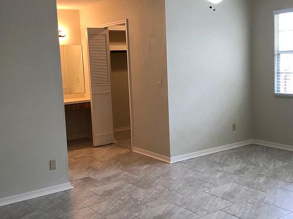 5th image of 7076 Beechfern Ln S