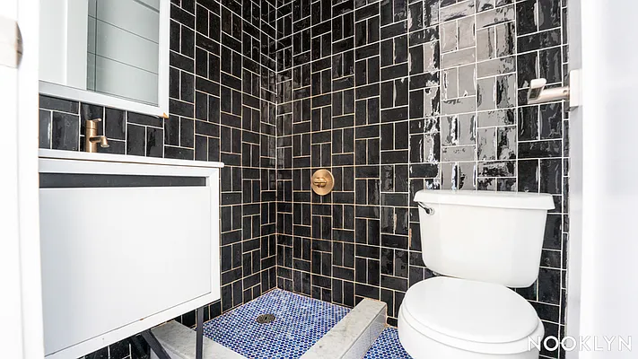 Rented by Nooklyn NYC LLC | media 19