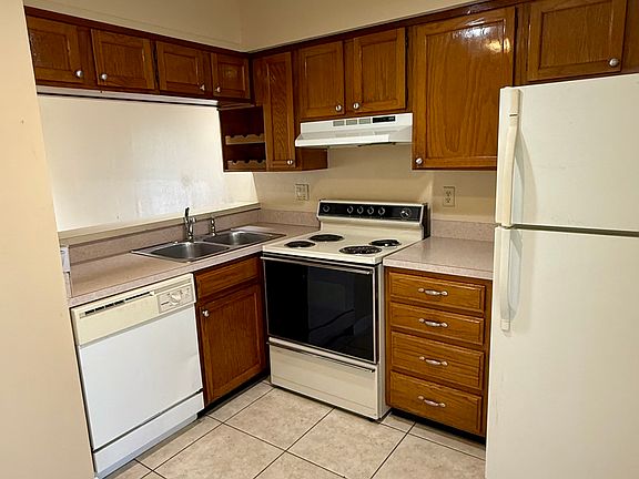 5th image of 2520 Lancien Ct #2520