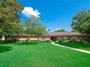 117 Shady Lake Ct, Hurst, TX 76054