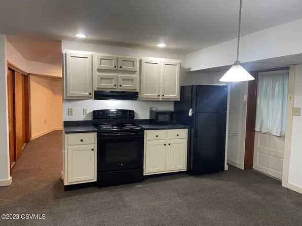 338 1/2 Island Blvd, Sunbury, PA 17801