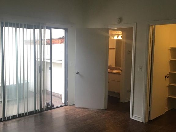 5th image of 2300 E Westport Dr APT 5