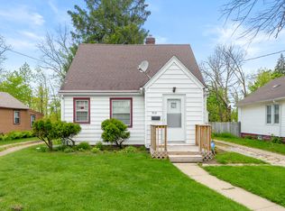 915 Sheridan Dr, Kalamazoo, MI 49001