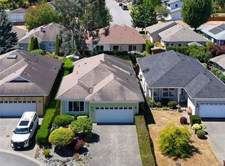7952 Polo Park Cres, Central Saanich, BC V8M2J4