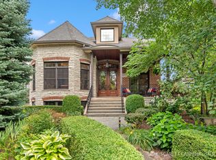 614 Thornwood Dr, Naperville, IL 60540