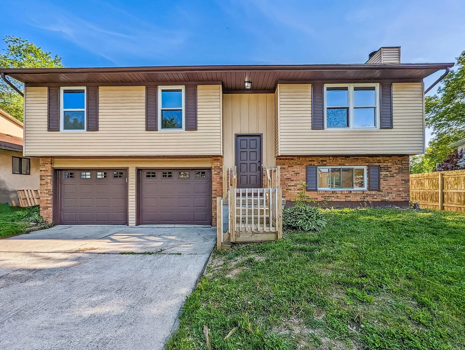 6287 Fence Row Ln photo 1