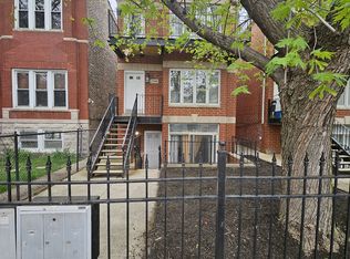 2446 W Arthington St #3A, Chicago, IL 60612