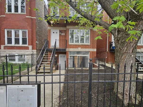 2446 W Arthington St #3A, Chicago, IL 60612
