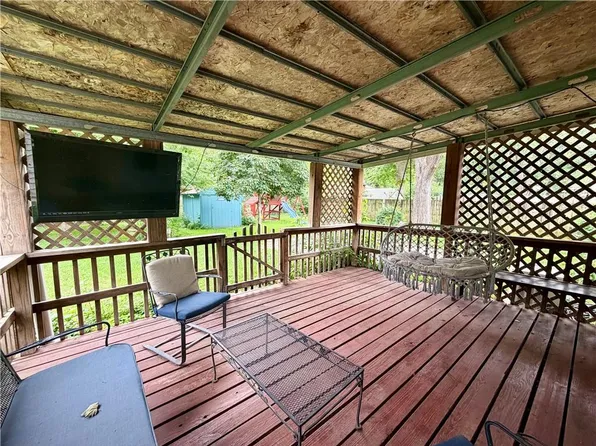 205 Hostetter St, Buckner, MO 64016