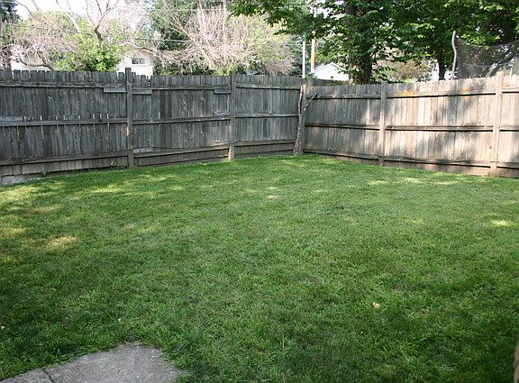 4th image of 24 N Brittany Ln