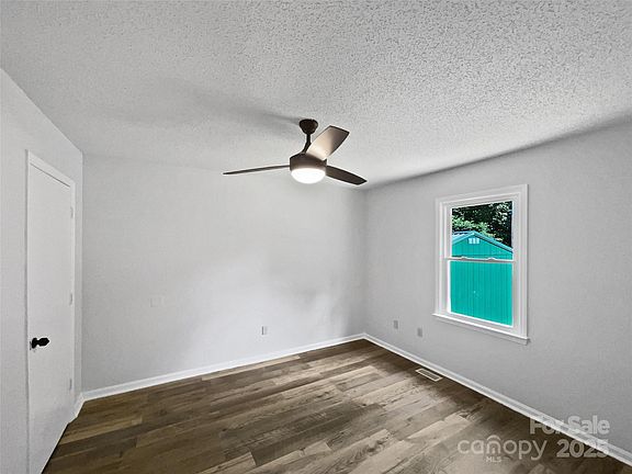 5th image of 232 Branchwood Cir