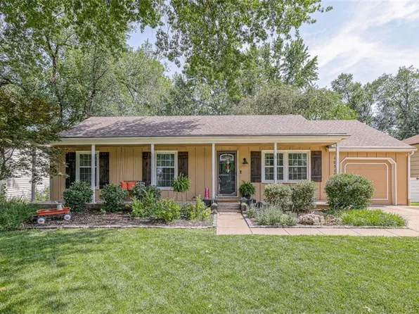 10517 W 89th St, Overland Park, KS 66214