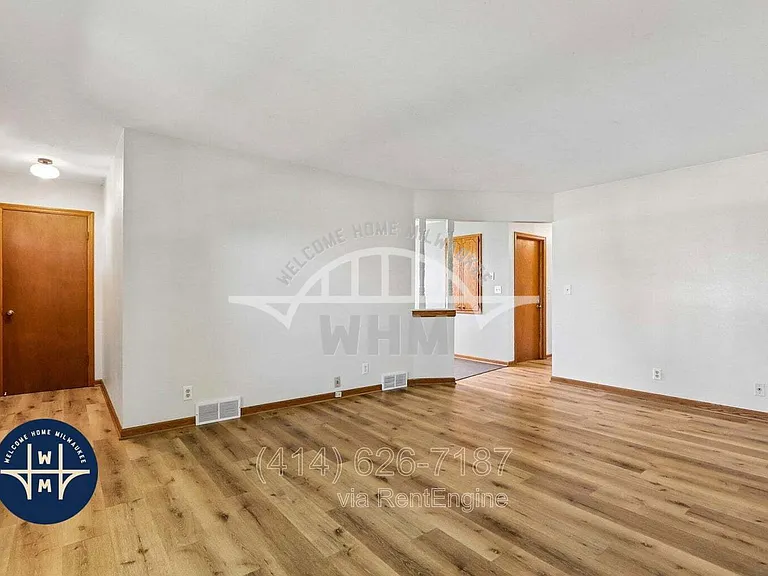 3559 S 33rd St — Photo 3