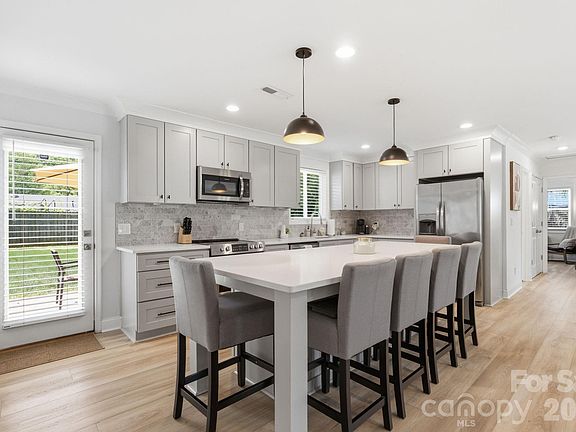 2nd image of 2639 Englehardt St