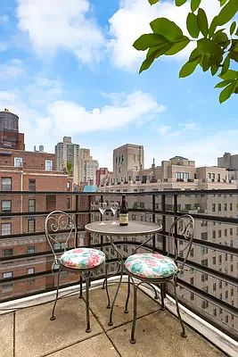 4th image of 19 E 88th St Penthouse A