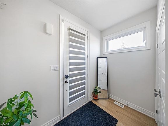 4th image of 166 Mount Albion Rd #29