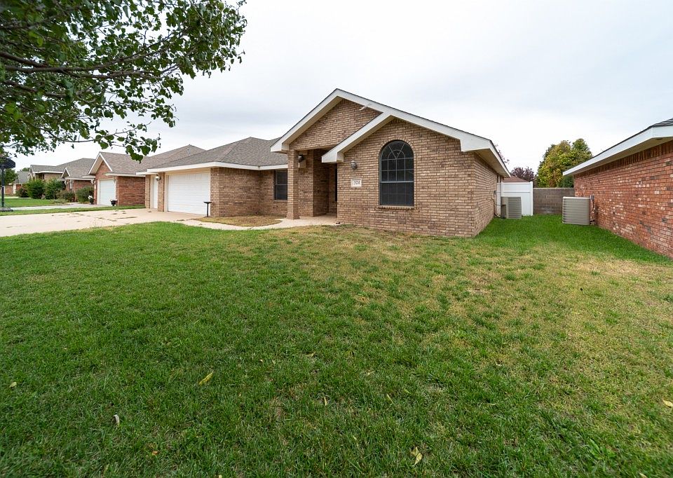 1st image of 324 Olive Dr