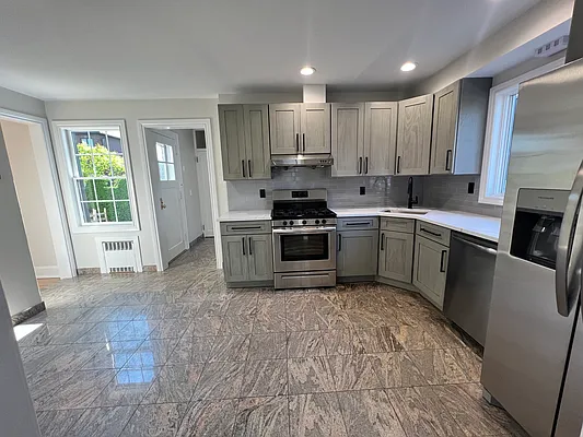 Rented by Voro, LLC | media 1