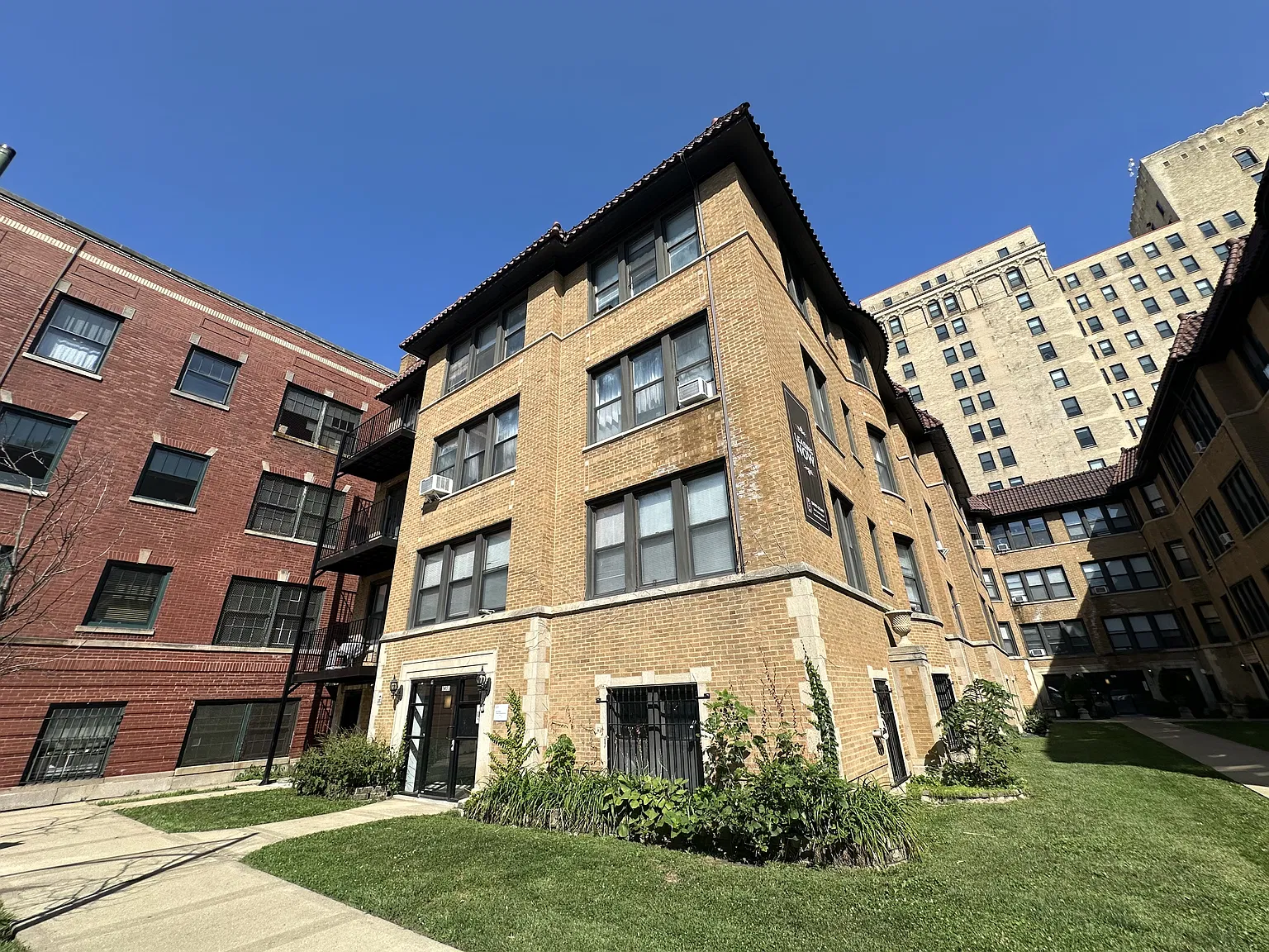 5453-61 S. Everett Ave. — Photo 2