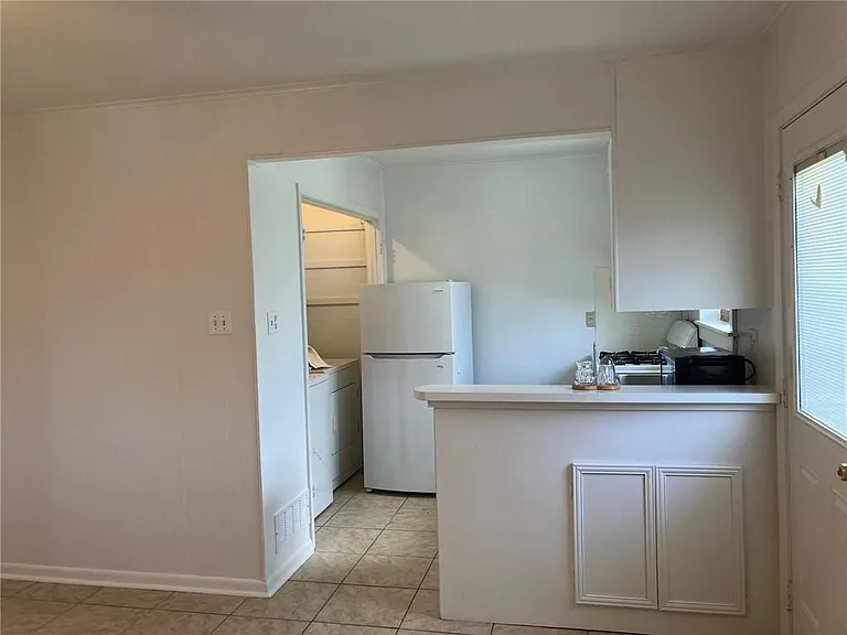 717 Edenborn Ave — Photo 6
