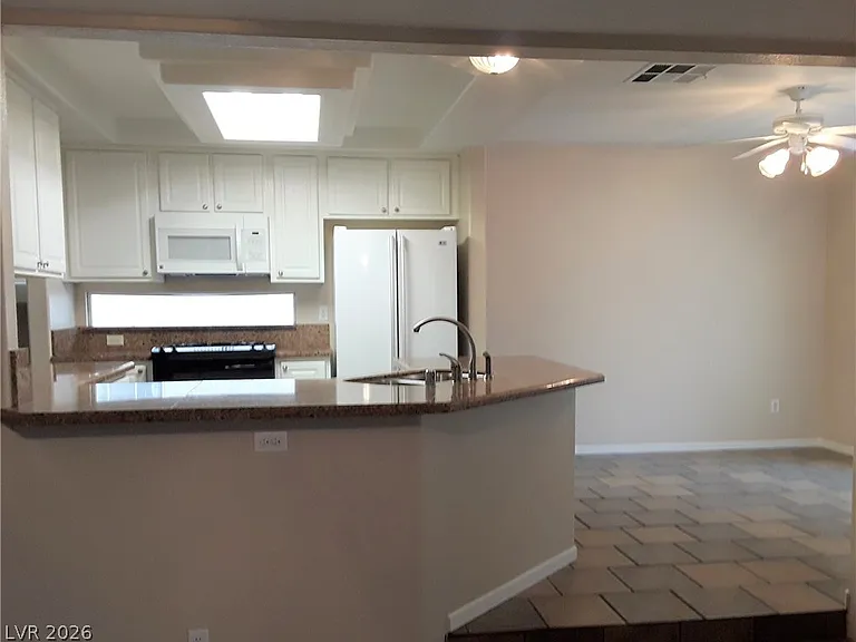 824 Ribbon Grass Ave — Photo 6