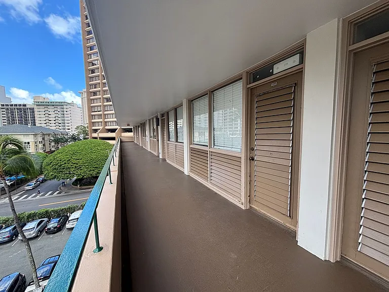1720 Ala Moana Blvd #B-503 — Photo 4