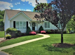 1777 Meadows Rd, Vinton, VA 24179