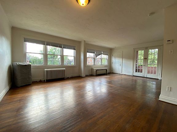 3rd image of 5600-5602 Beacon St #5600