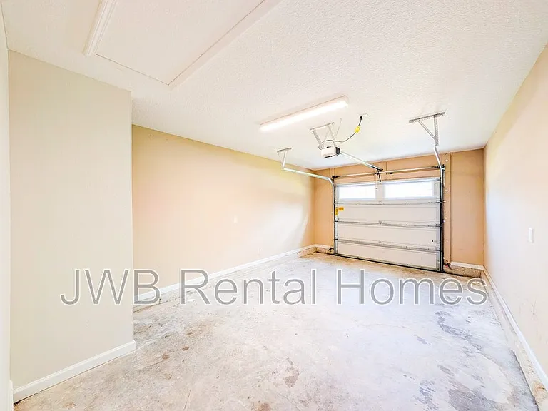8630 Buttercup St — Photo 11