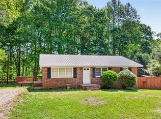 1696 Bantam Rd, Pleasant Garden, NC 27313