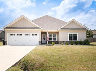 15 Maxwell Dr, Fort Mitchell, AL 36856