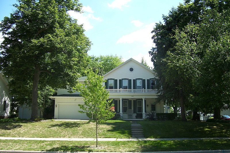 1009 N. 4th St, Watertown, WI