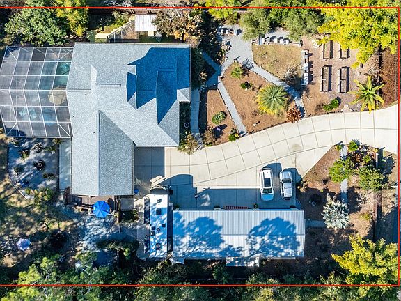 3rd image of 615 Art Center Ave