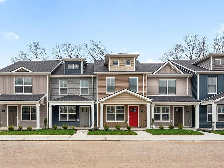 119 Quarry Point Dr — Photo 1
