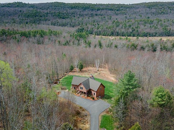 4th image of 276 Old County Road