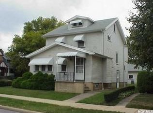 2106 Elmwood Ave, Lakewood, OH 44107