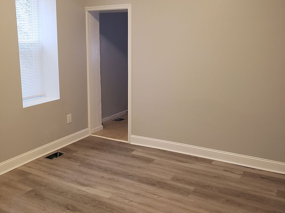 2nd image of 19 51st St #1F